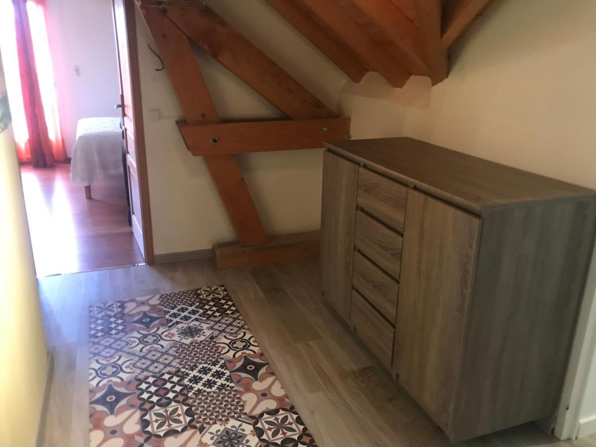 Les Gites De La Maison Bleue D'Estialescq Eksteriør bilde